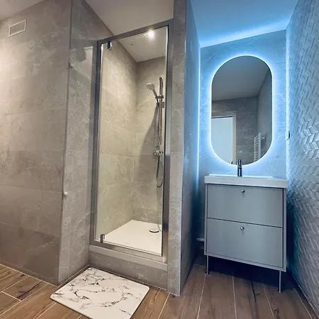 Apartment Premium Climatise 5 - Metro D *